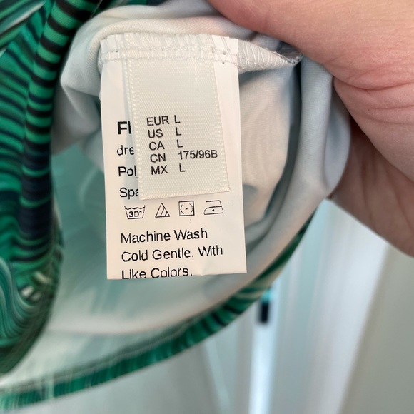 🌴Palm leaf knee length dress☀️ - Picture 4 of 4